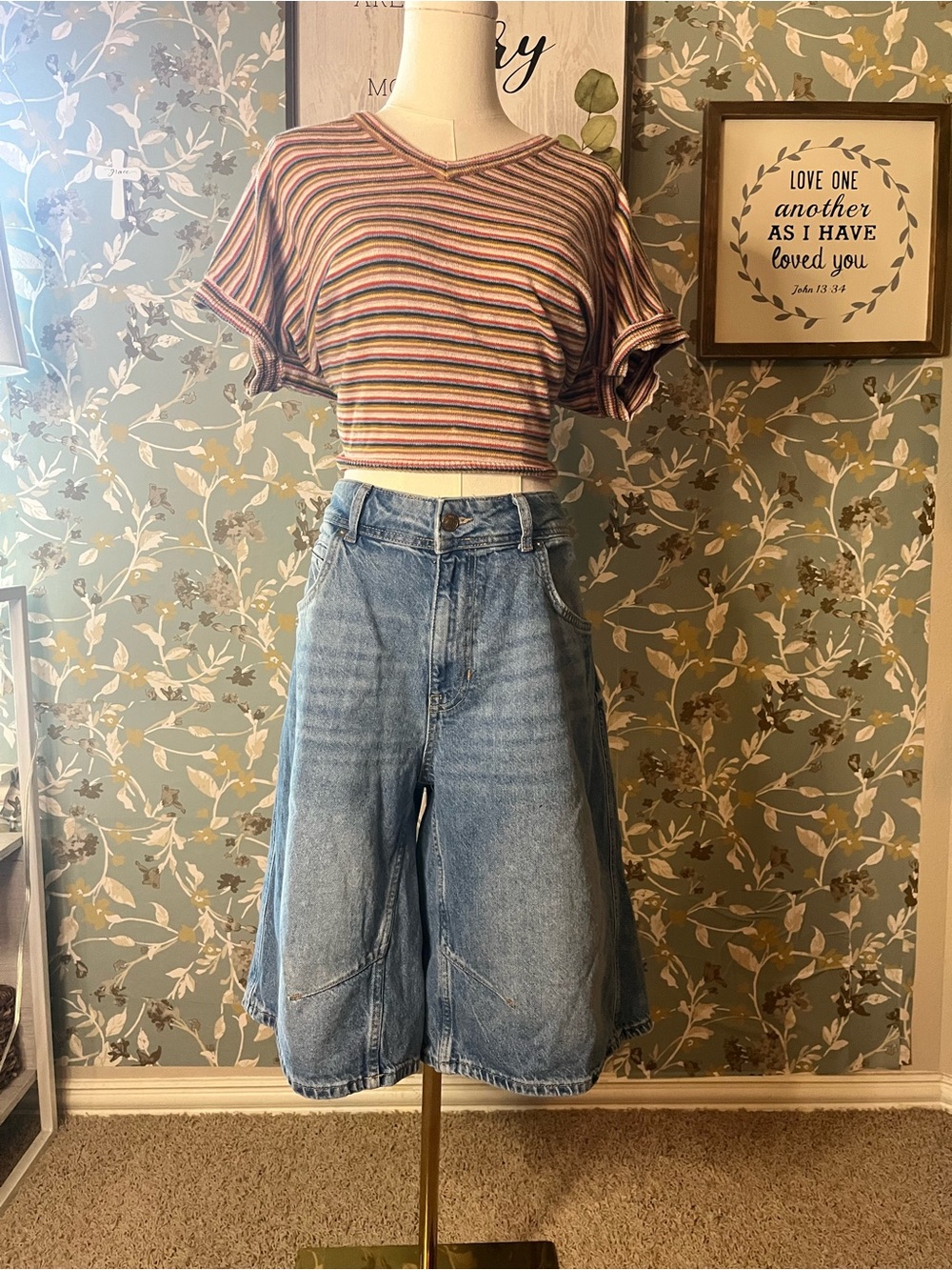 We the Free Wide Crop Shorts Size 31